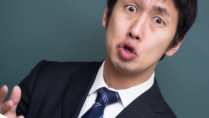 熱弁している家庭教師