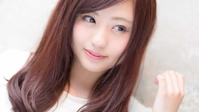 ベンチャー企業の受付の女性