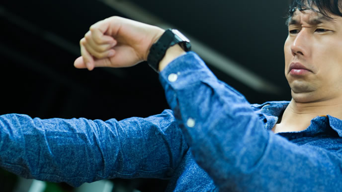 残業時間が長い男性社員