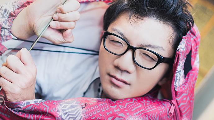 朝起きるのが辛くて会社で寝泊りしている男性