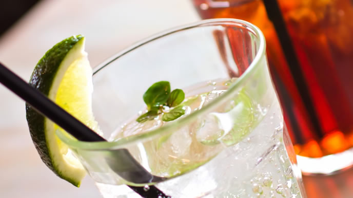 カフェの爽やかな炭酸ドリンク