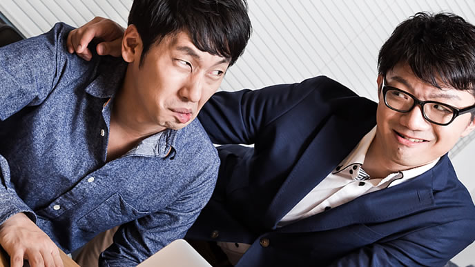 悪役のような凶悪な表情の上司