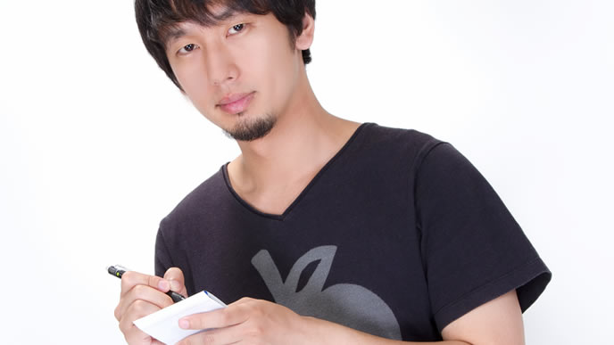 しっかりとメモを取る男性