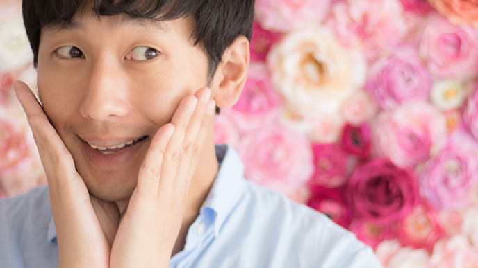 花柄に包まれたお姉系男子