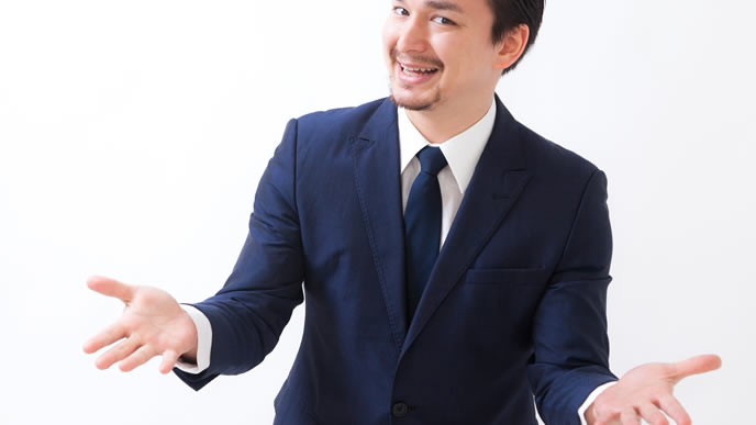 ドヤ顔でコミュニケーションの大切さを訴える新入社員