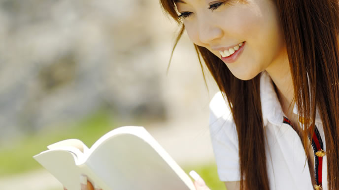 孔子の名言に勇気をもらうOL