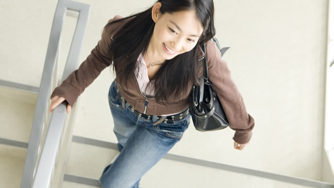 有名大学に通う女子大生