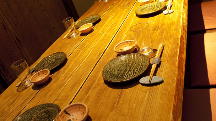 食事会が行われる居酒屋