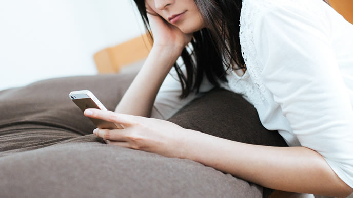 左遷なのか栄転なのか悩む会社員