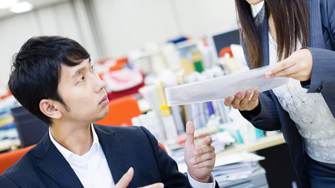 目を通す を敬語にすると 知らないと恥をかく表現4つ 退職assist 目を通す を敬語にすると 知らないと恥をかく表現4つ 退職assist