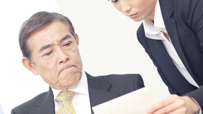 社長に直談判をする女性社員