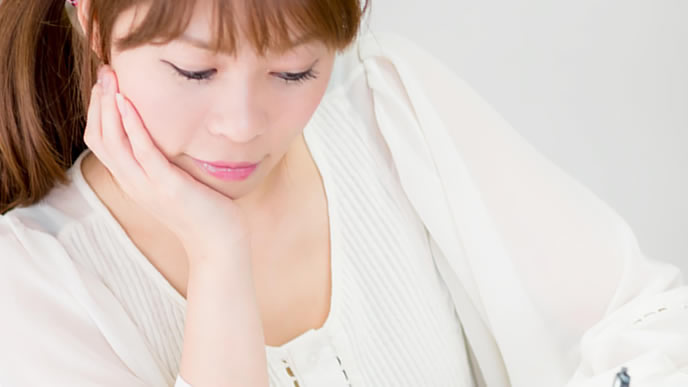 仕事のスケジュールを組む女性