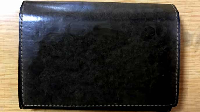 黒のシンプルな名刺入れ