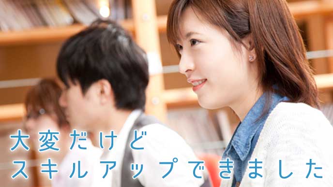 仕事に打ち込むDTPオペレーター
