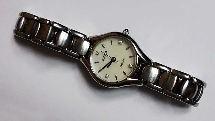 SEIKO 1F21-OALOの腕時計