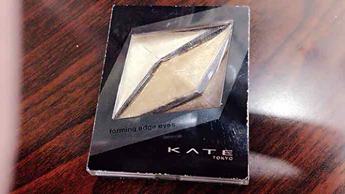 KATEのフォルミングエッジアイシャドウGD-1