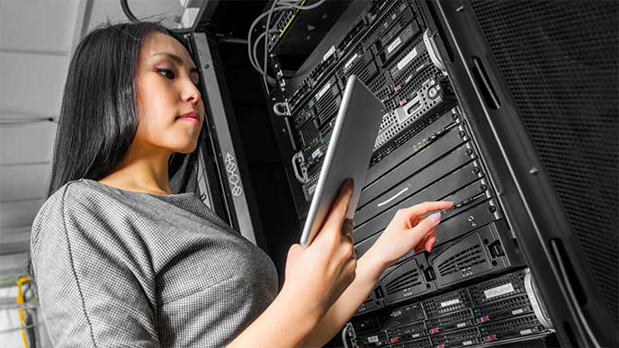 サーバー管理をしてるシステムエンジニア