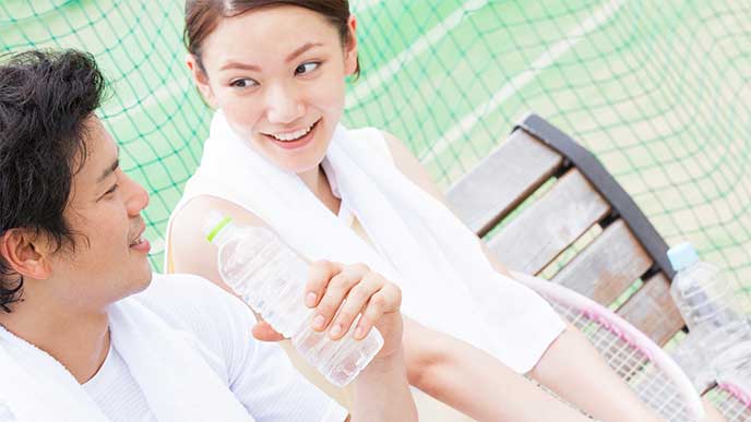 テニスサークルで出会った二人