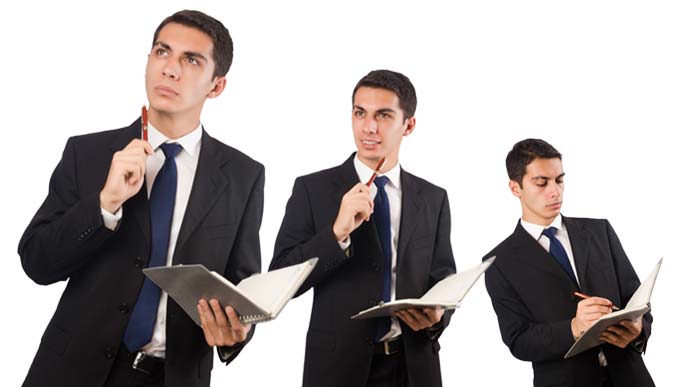 メモを取る男性3連写