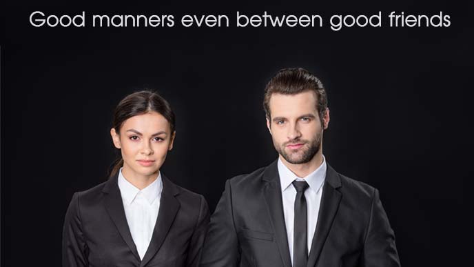 スーツ姿の男女